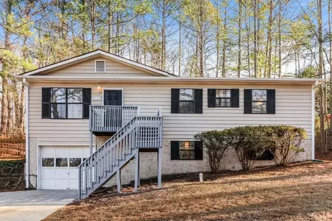 4107 Rocky Face Dr, Douglasville, GA 30135