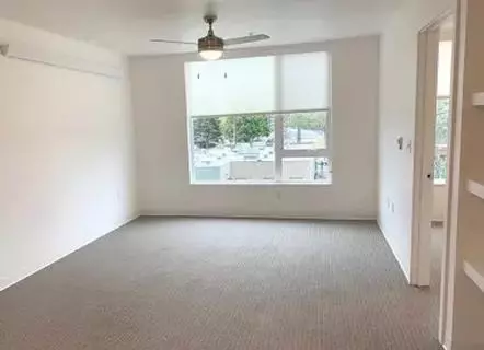 1177 SE Stark St, Portland, OR 97214