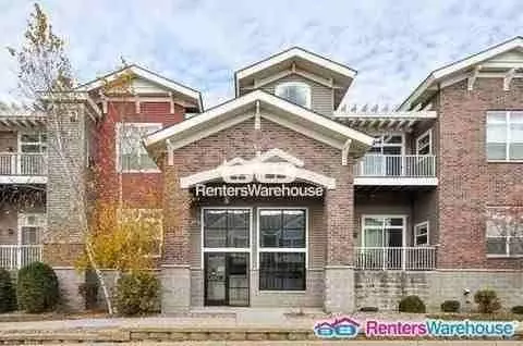 9630 Independence Cir #201, Chanhassen, MN 55317