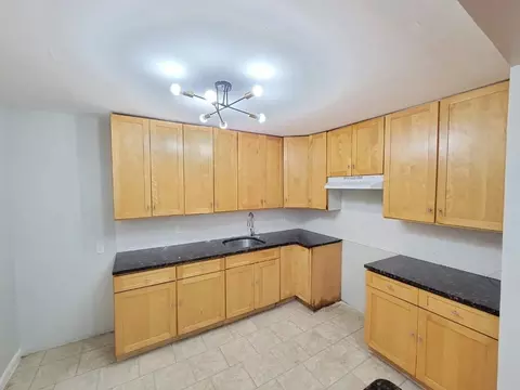 603 Elizabeth Ave #4B, Newark, NJ 07112