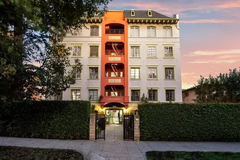 1848 N Gramercy Pl #404, Los Angeles, CA 90028