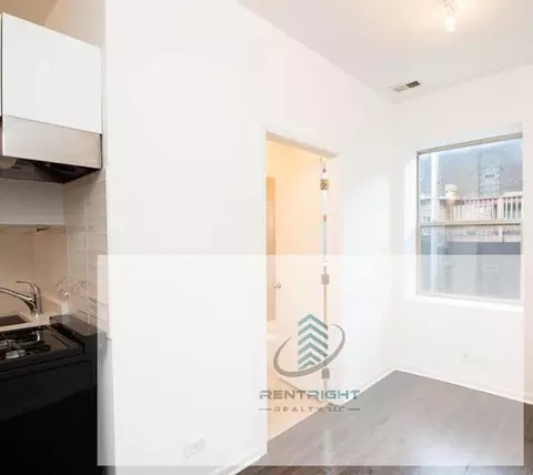 5054 N Winthrop Ave #211, Chicago, IL 60640