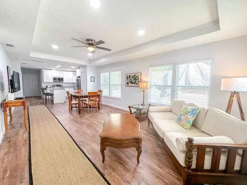 1004 SE 7th Ave #1359094P, Gainesville, FL 32601