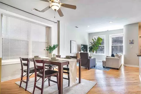 2238 W Barry Ave #1359764P, Chicago, IL 60618