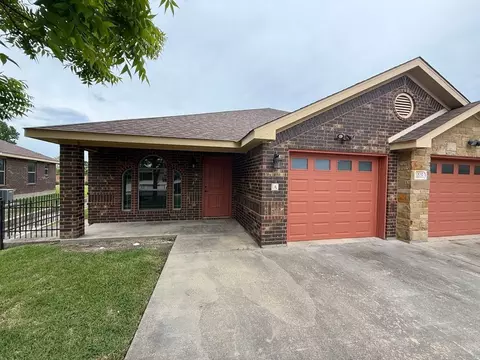 902 Safari Dr, Killeen, TX 76542