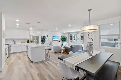 354 Walnut Ave, Carlsbad, CA 92008