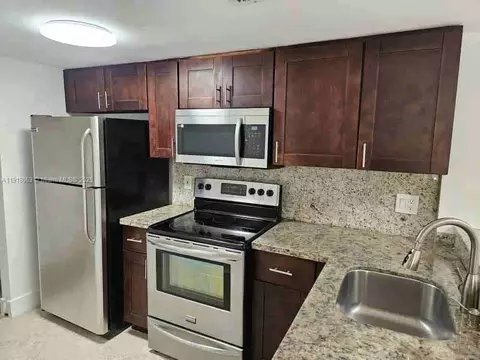 10725 Cleary Blvd #206, Plantation, FL 33324