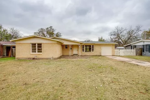 4315 Mackey Dr, North Richland Hills, TX 76180