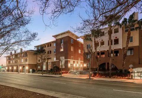 1535 W San Carlos St #1, San Jose, CA 95126