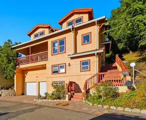 9028 Burr St #NA, Oakland, CA 94605
