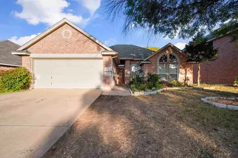 309 Shane Ln, Burleson, TX 76028