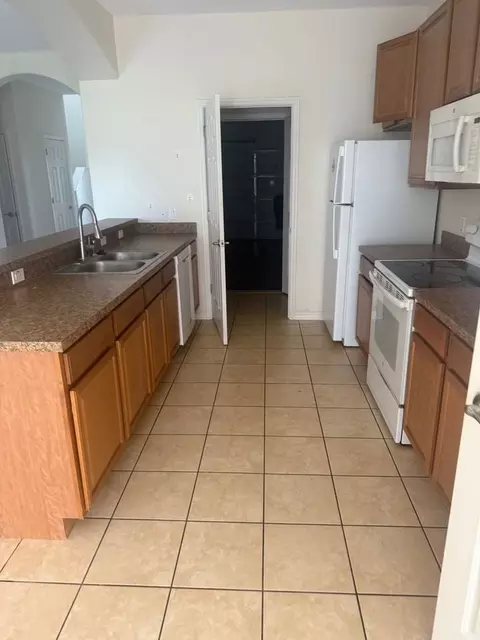 1784 Barton Towne Cir, Saint Cloud, FL 34769