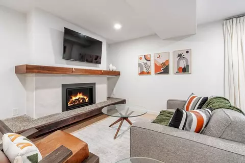 4375 Fernbrook Dr #1363948P, Mercer Island, WA 98040