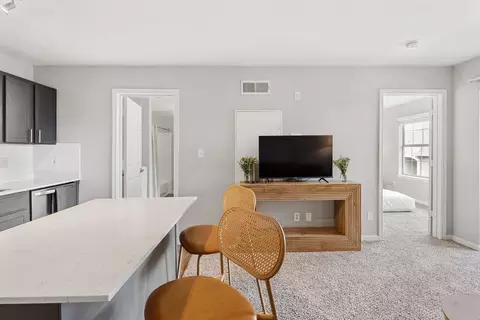 8054 Exchange Dr #1364167P, Austin, TX 78754