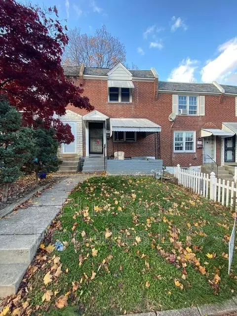 37 Concord Rd, Darby, PA 19023