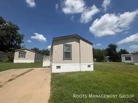 200 Paradise Acres Rd #97, Carterville, IL 62918