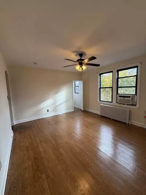 5004 2nd St NW #5004-3, Washington, DC 20011