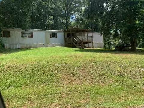6706 Skyview Dr SE, Acworth, GA 30101