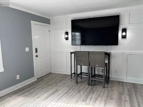 4127 Dolphin Dr #1, Tampa, FL 33617