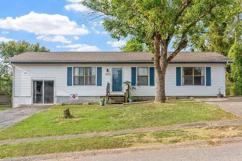 1405 Barberry Pl #1, Hopkinsville, KY 42240