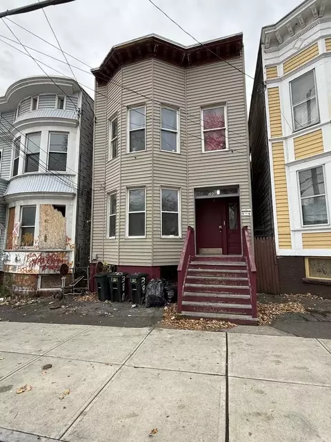 380 Orange St #1, Albany, NY 12206