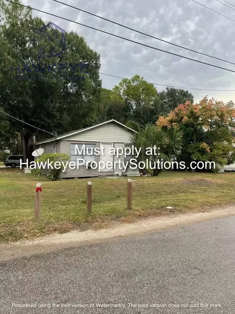 409 Senate St #1, Auburndale, FL 33823