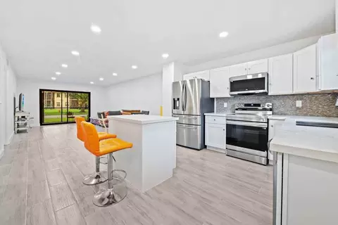 275 Gate Rd, Hollywood, FL 33024