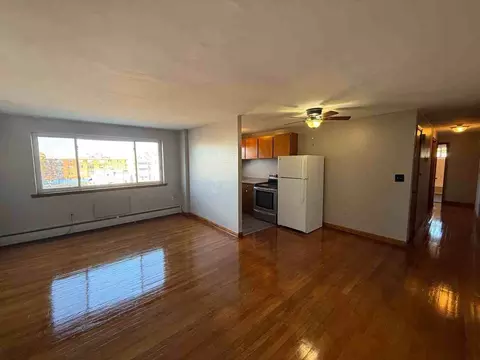 10 Plymouth St, Hartford, CT 06114
