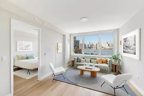 48 Th Ave #802, New York, NY 11101