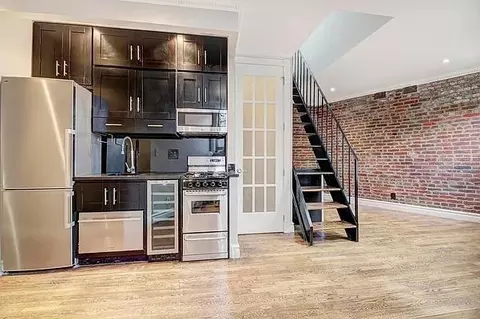 410 E 13th St #6D, New York, NY 10009