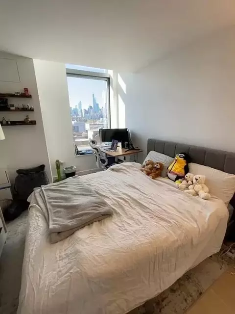 3 Court Sq W #6, Long Island City, NY 11101