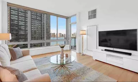 46-30 Center Blvd #1407, Long Island City, NY 11109
