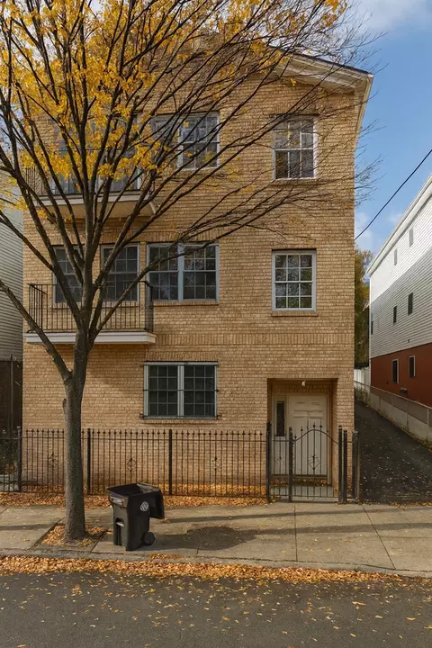 17 Norfolk St #2, Newark, NJ 07103