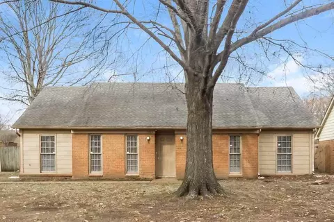 7026 Cross Timber Ln, Memphis, TN 38125