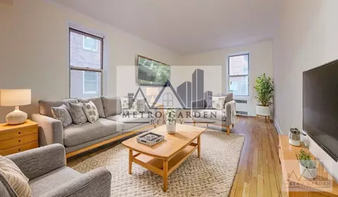 83-43 118th St #1F, Kew Gardens, NY 11415