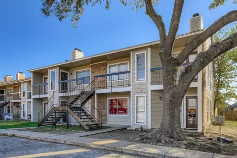 1913 W Loop #D, Austin, TX 78758