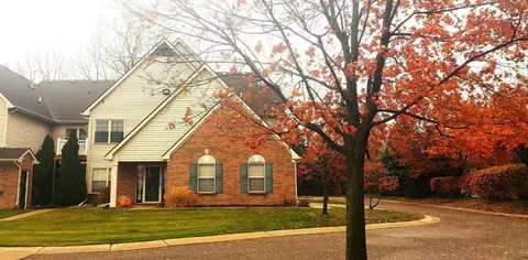 7438 Lacy Dr #11, Van Buren Twp, MI 48111
