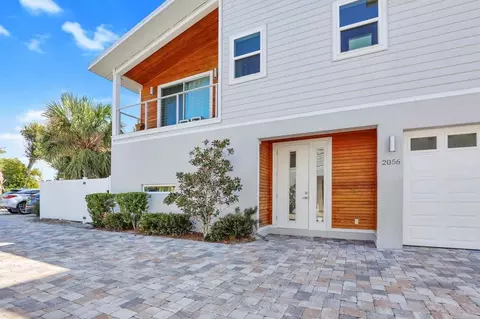 2056 Roselawn St, Sarasota, FL 34231