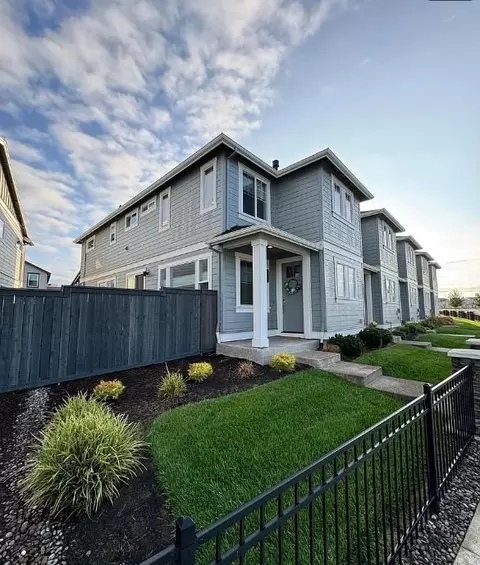 4082 SE Century Blvd #NA, Hillsboro, OR 97123
