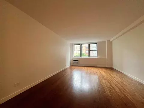 435 E 79th St #8U, New York, NY 10075
