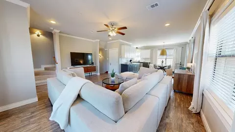 636 Clay St #1328091P, Bryan, TX 77801