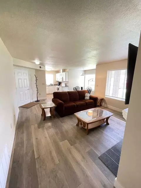 604 N Columbia Center Blvd #1324047P, Kennewick, WA 99336