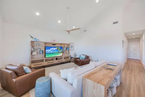 119 6th St #1369222P, Port Aransas, TX 78373