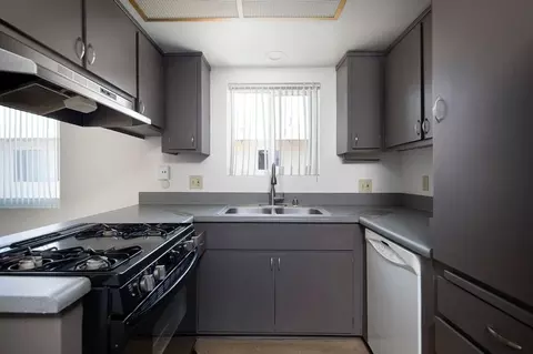 2163 Via Robles, Oceanside, CA 92054
