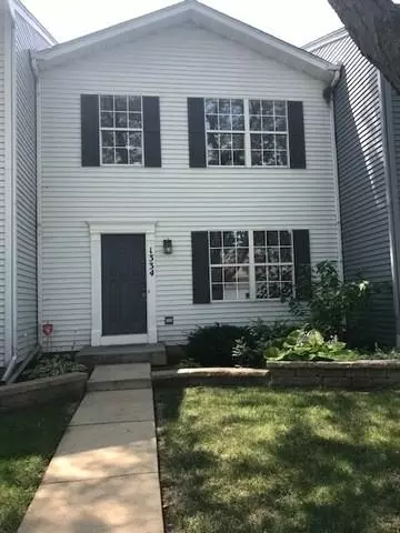 1334 Arlington Ct, Geneva, IL 60134