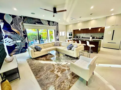 549 NE 14th Ave #1369642P, Fort Lauderdale, FL 33301
