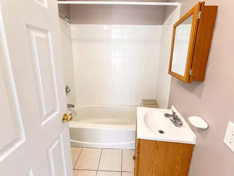 739 Harriet St #1, Ypsilanti, MI 48197