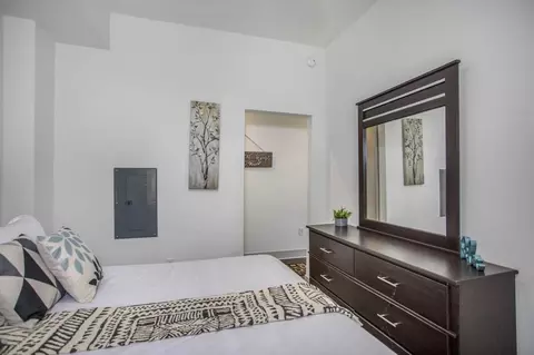 6800 Main St #1359139P, Houston, TX 77030