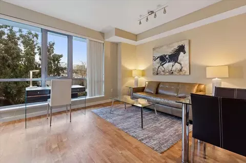 77 N Almaden Ave #1040079P, San Jose, CA 95110