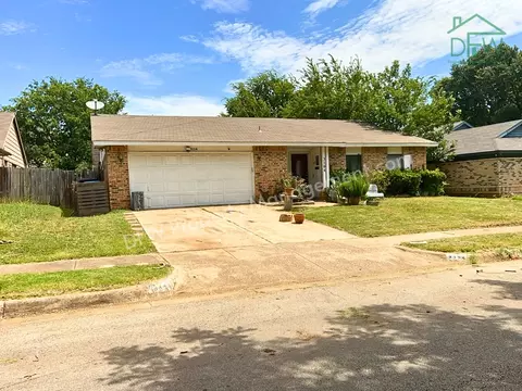 3104 Woodlark Dr, Fort Worth, TX 76123